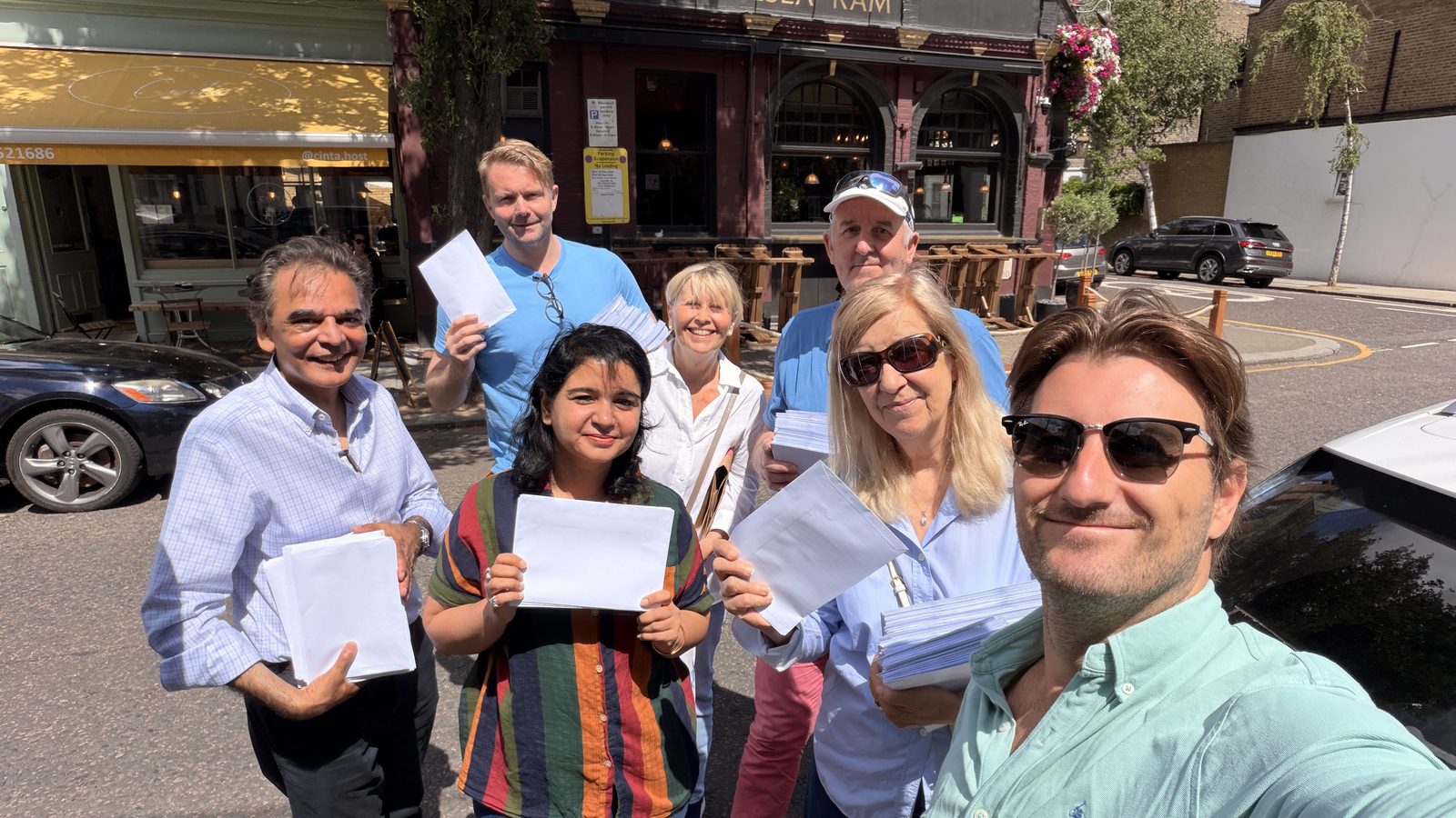 Cem Kemahli out campaigning